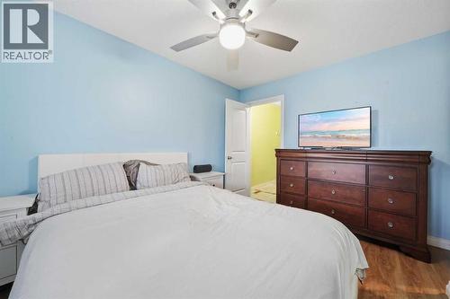 80 Taradale Drive S, Calgary, AB - Indoor Photo Showing Bedroom