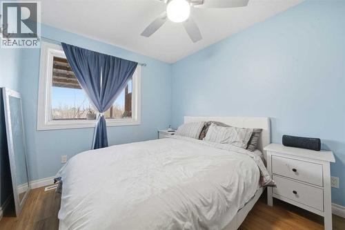 80 Taradale Drive S, Calgary, AB - Indoor Photo Showing Bedroom