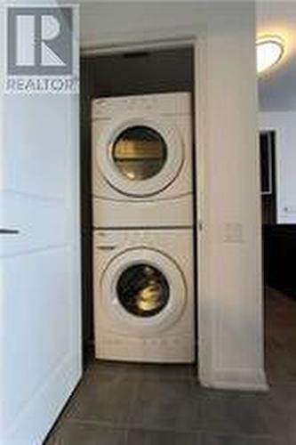 2906 - 5168 Yonge Street, Toronto, ON - Indoor Photo Showing Laundry Room