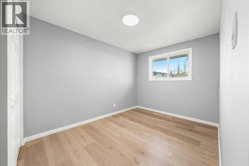 4520 Greenview Drive Ne, Calgary, AB - Indoor Photo Showing Other Room