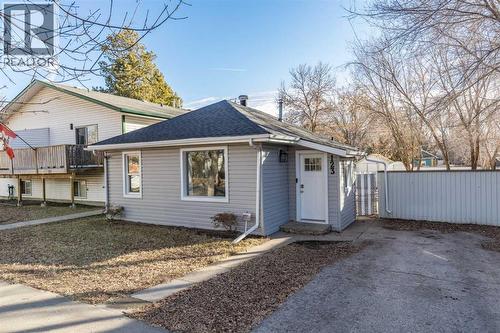 123 3 Street NW  Medicine Hat, AB T1A 6K5