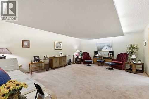 1025 Shawnee Road Sw, Calgary, AB - Indoor