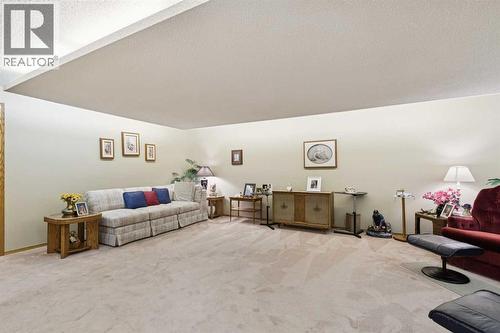 1025 Shawnee Road Sw, Calgary, AB - Indoor