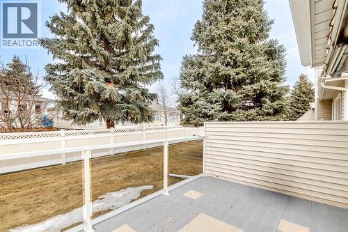 1025 Shawnee Road Sw, Calgary, AB - Outdoor