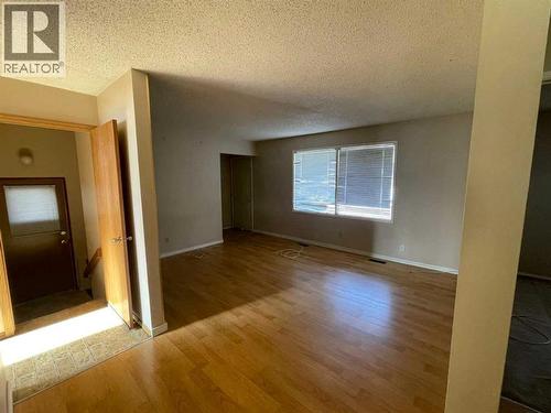 471 78 Avenue Ne, Calgary, AB - Indoor Photo Showing Other Room