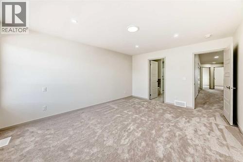 31 Lucas Passage Nw, Calgary, AB - Indoor Photo Showing Other Room