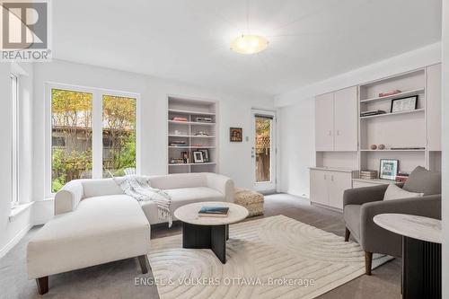 29 Aylmer Avenue, Ottawa, ON - Indoor Photo Showing Living Room