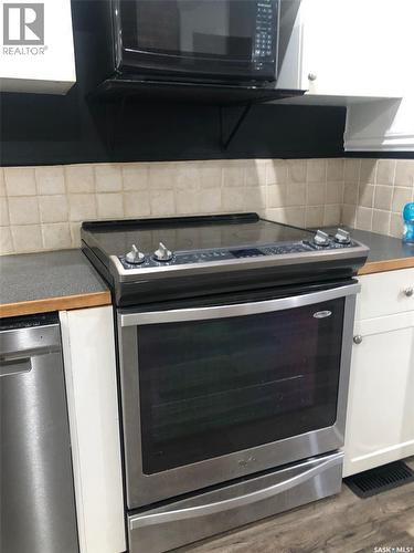224 Service Road W, Norquay, SK - Indoor Photo Showing Kitchen