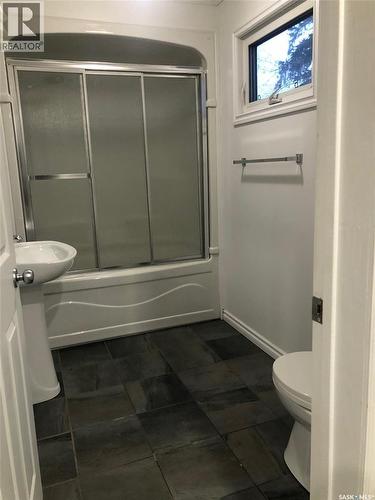 224 Service Road W, Norquay, SK - Indoor Photo Showing Bathroom