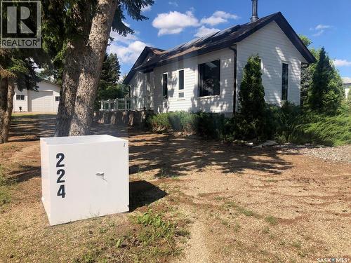 224 Service Road W, Norquay, SK 