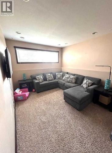 223 15 Street E, Brooks, AB - Indoor