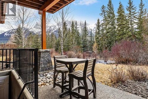 7 Creekside Mews, Canmore, AB - Outdoor