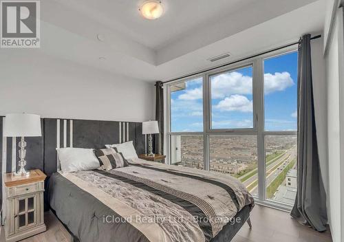 1917 - 2550 Simcoe Street N, Oshawa, ON - Indoor Photo Showing Bedroom