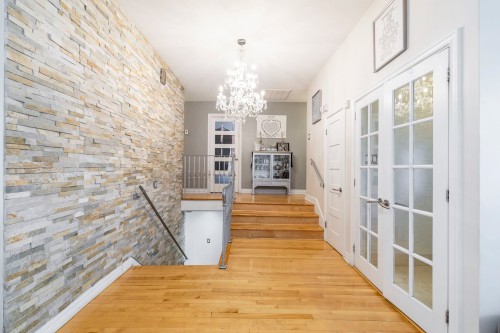 Staircase - 2490 Rue Major, Montréal (Saint-Laurent), QC - Indoor Photo Showing Other Room