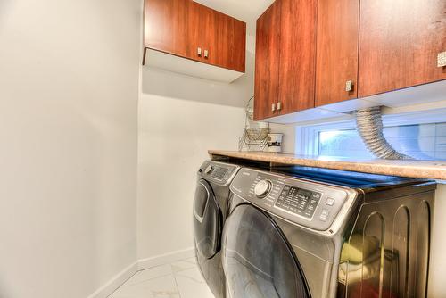 Salle de lavage - 5782 Rue Fleet, Hampstead, QC - Indoor Photo Showing Laundry Room