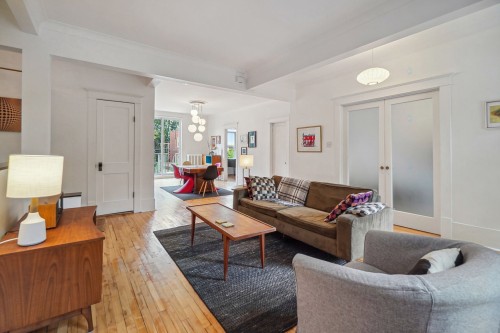 Salon - 2420 Av. Mariette, Montréal (Côte-Des-Neiges/Notre-Dame-De-Grâce), QC - Indoor Photo Showing Living Room