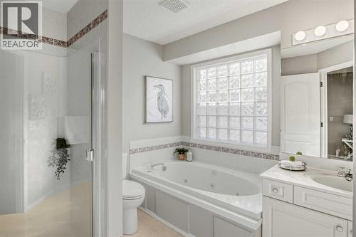 134 Hamptons Heath Nw, Calgary, AB - Indoor Photo Showing Bathroom