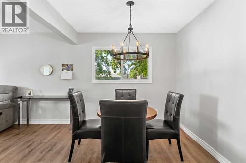 Dining Room - 321 Haddon Road Sw, Calgary, AB - Indoor