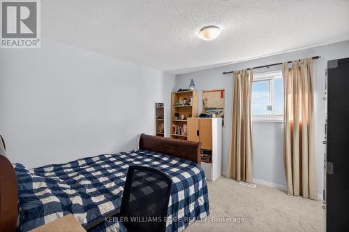 5 Giffin Road, Hamilton, ON - Indoor Photo Showing Bedroom