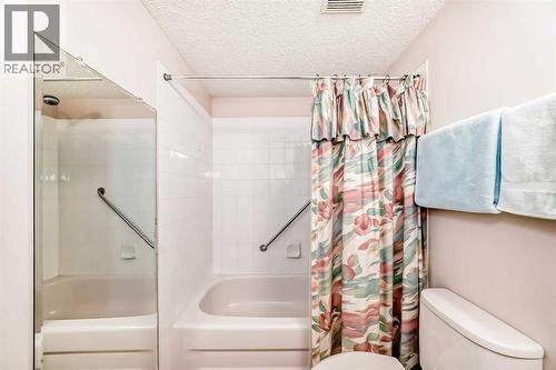 111, 6900 Hunterview Drive Nw, Calgary, AB - Indoor Photo Showing Bathroom