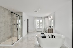 Salle de bains attenante à la CCP - 
