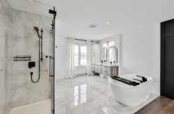 Salle de bains attenante à la CCP - 