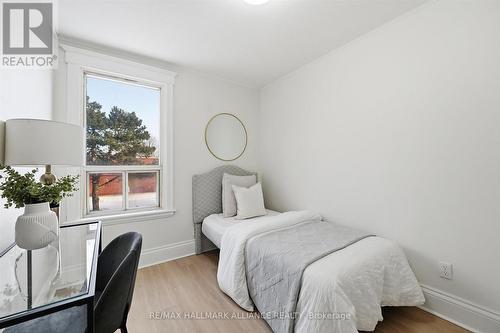 447 Wentworth Street N, Hamilton, ON - Indoor Photo Showing Bedroom