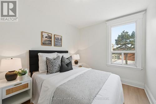 447 Wentworth Street N, Hamilton, ON - Indoor Photo Showing Bedroom