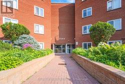 101A - 2044 ARROWSMITH DRIVE  Ottawa, ON K1J 7V8