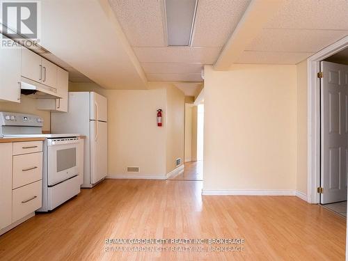 9 Churchill Street, St. Catharines (Western Hill), ON - Indoor Photo Showing Kitchen
