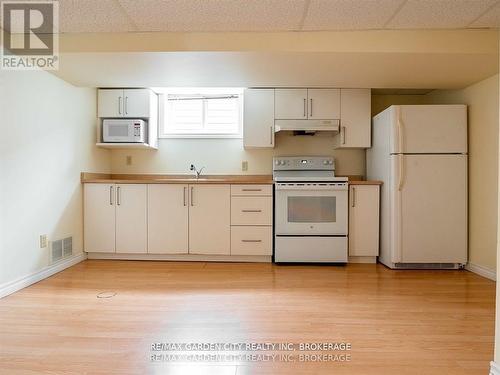 9 Churchill Street, St. Catharines (Western Hill), ON - Indoor Photo Showing Kitchen