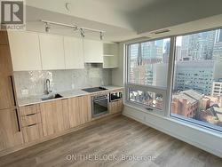 1611 - 82 DALHOUSIE STREET  Toronto, ON M5B 1Y2