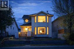 24 LAGUNA Close NE  Calgary, AB T1Y 6V1