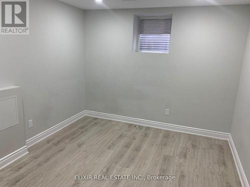 32 Mayo Avenue, Cambridge, ON - Indoor Photo Showing Other Room