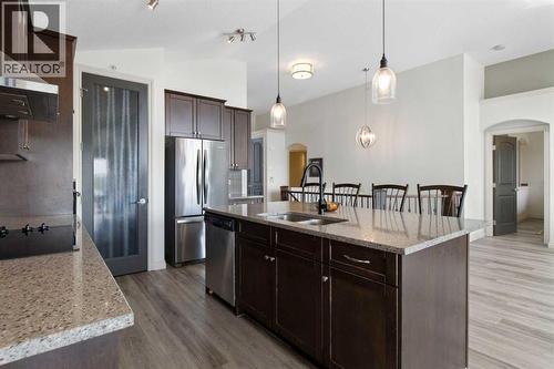 11 Muirfield Close, Lyalta, AB - Indoor Photo Showing Kitchen With Double Sink With Upgraded Kitchen