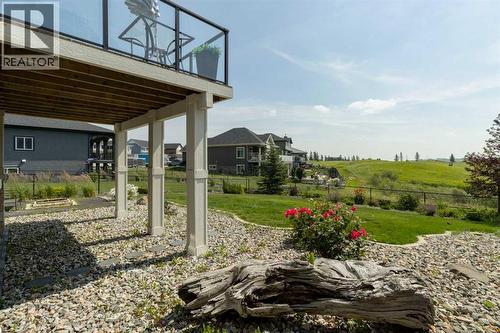 11 Muirfield Close, Lyalta, AB - Outdoor