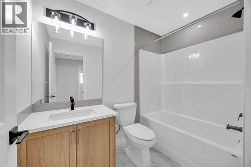 26 Versant Path Sw, Calgary, AB - Indoor Photo Showing Bathroom