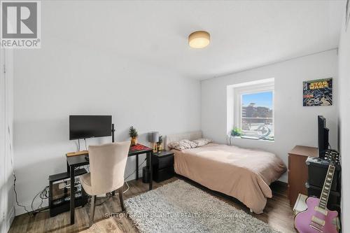 2 - 2375 Truscott Drive, Mississauga, ON - Indoor Photo Showing Bedroom