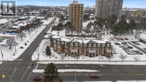 2 - 2375 Truscott Drive, Mississauga, ON - Outdoor