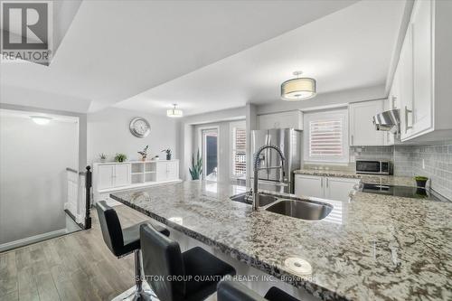2 - 2375 Truscott Drive, Mississauga, ON - Indoor Photo Showing Kitchen With Double Sink With Upgraded Kitchen