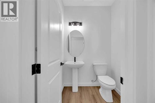 14 Versant Path Sw, Calgary, AB - Indoor Photo Showing Bathroom