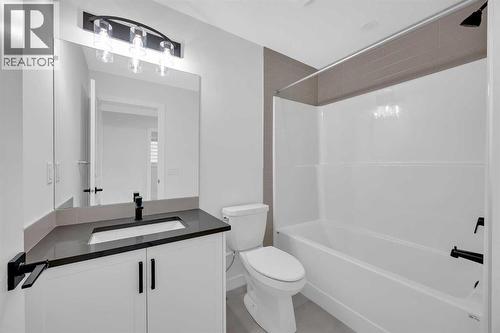 14 Versant Path Sw, Calgary, AB - Indoor Photo Showing Bathroom