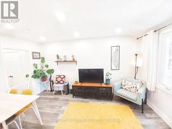 UPPER - 43 ENDERBY ROAD  Toronto, ON M4E 2S4