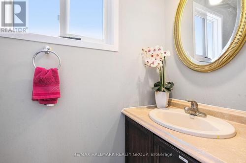 808 Torsa Court, Ottawa, ON - Indoor Photo Showing Bathroom