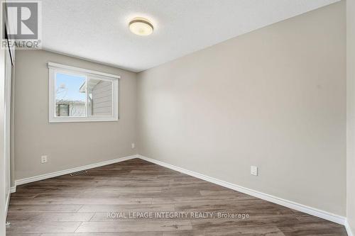 2039 St. Laurent Boulevard, Ottawa, ON 