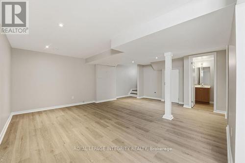 2039 St. Laurent Boulevard, Ottawa, ON 