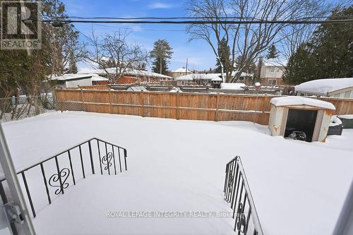 2039 St. Laurent Boulevard, Ottawa, ON 