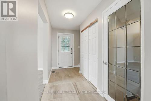 2039 St. Laurent Boulevard, Ottawa, ON 