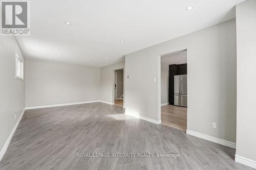 2039 St. Laurent Boulevard, Ottawa, ON 