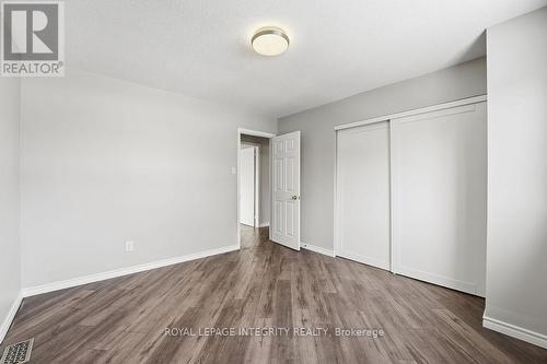 2039 St. Laurent Boulevard, Ottawa, ON 